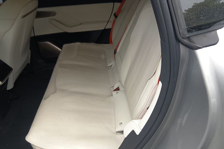 Used ONVO L60 2024 60 kWh Rear-Drive Version Left Rear Seat