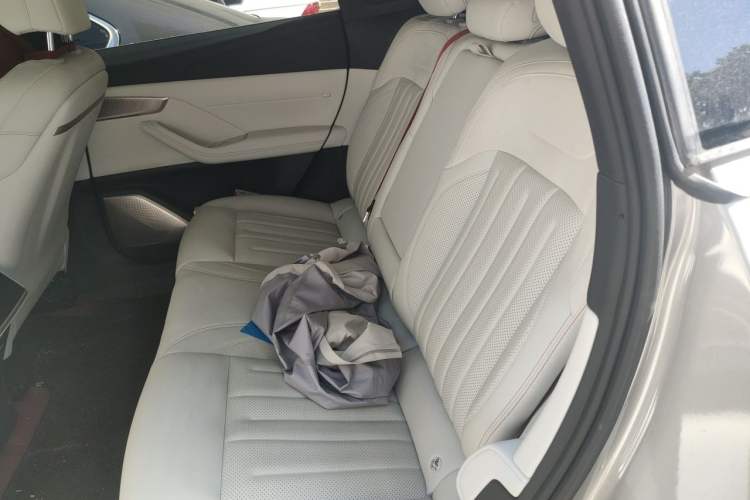 Used ONVO L60 2024 60 kWh Rear-Drive Version Left Rear Seat