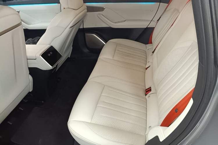 Used ONVO L60 2024 60 kWh Rear-Drive Version Left Rear Seat