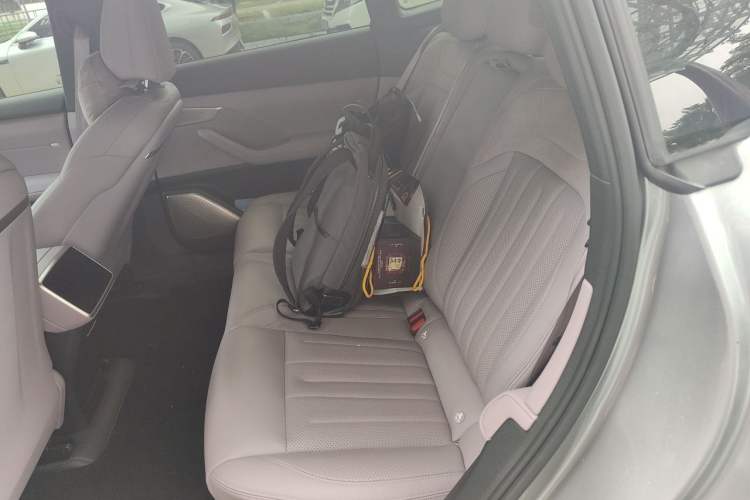 Used ONVO L60 2024 60 kWh Rear-Drive Version Left Rear Seat