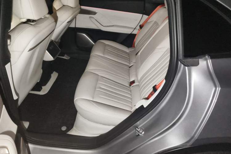 Used ONVO L60 2024 60 kWh Rear-Drive Version Left Rear Seat