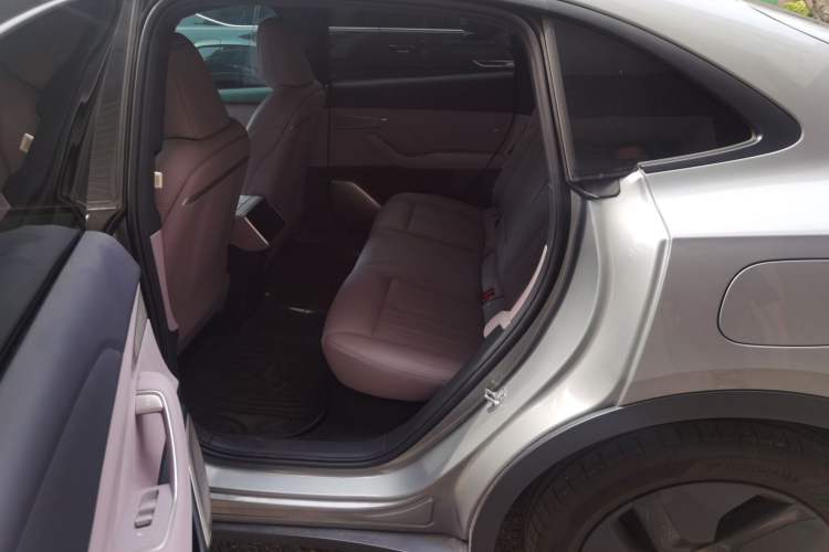 Used ONVO L60 2024 60 kWh Rear-Drive Version Left Rear Seat
