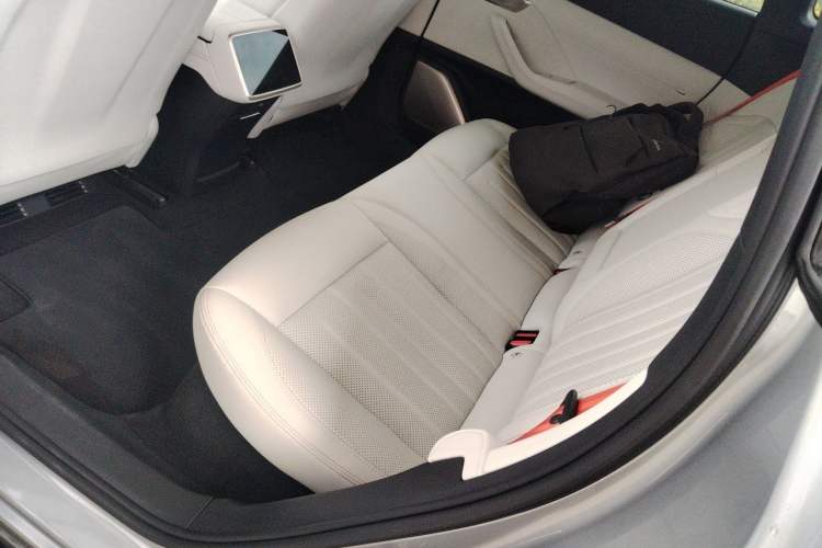 Used ONVO L60 2024 60 kWh Rear-Drive Version Left Rear Seat