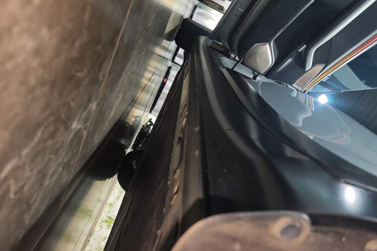 Used ONVO L60 2024 60 kWh Rear-Drive Version Left Side Sill
