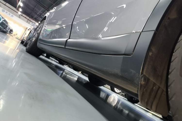 Used ONVO L60 2024 60 kWh Rear-Drive Version Left Side Sill