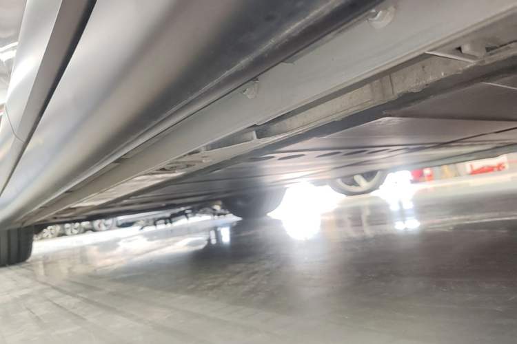 Used ONVO L60 2024 60 kWh Rear-Drive Version Left Side Sill