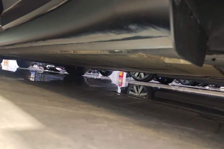 Used ONVO L60 2024 60 kWh Rear-Drive Version Left Side Sill