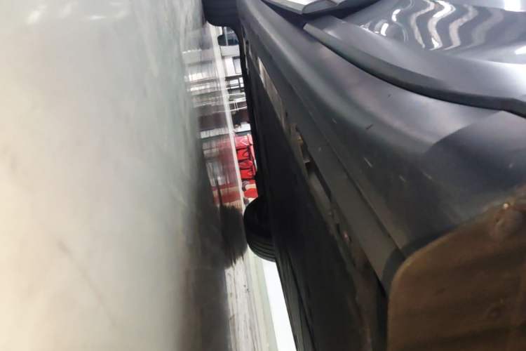 Used ONVO L60 2024 60 kWh Rear-Drive Version Left Side Sill