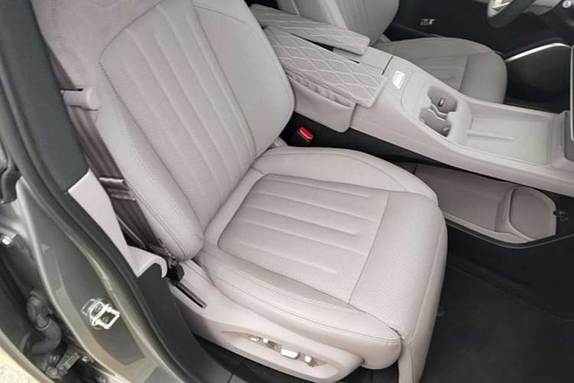 Used ONVO L60 2024 60 kWh Rear-Drive Version Right Front Seat