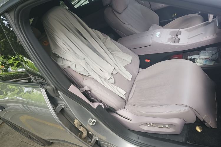 Used ONVO L60 2024 60 kWh Rear-Drive Version Right Front Seat