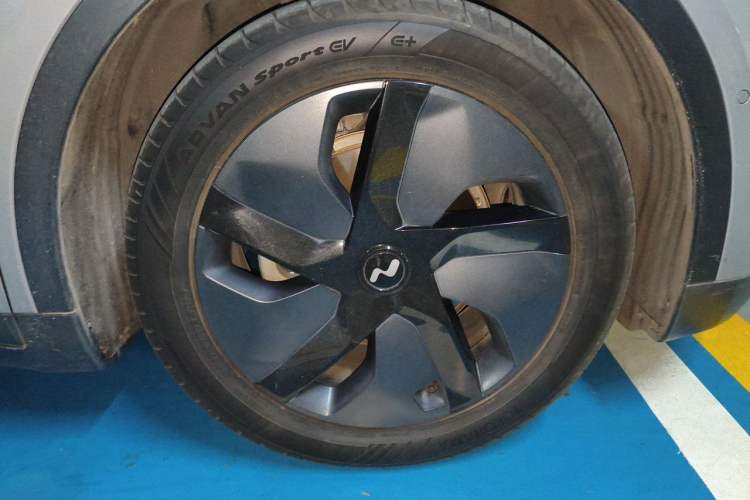 Used ONVO L60 2024 60 kWh Rear-Drive Version Right Front Wheel Hub