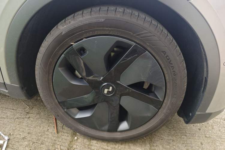 Used ONVO L60 2024 60 kWh Rear-Drive Version Right Front Wheel Hub