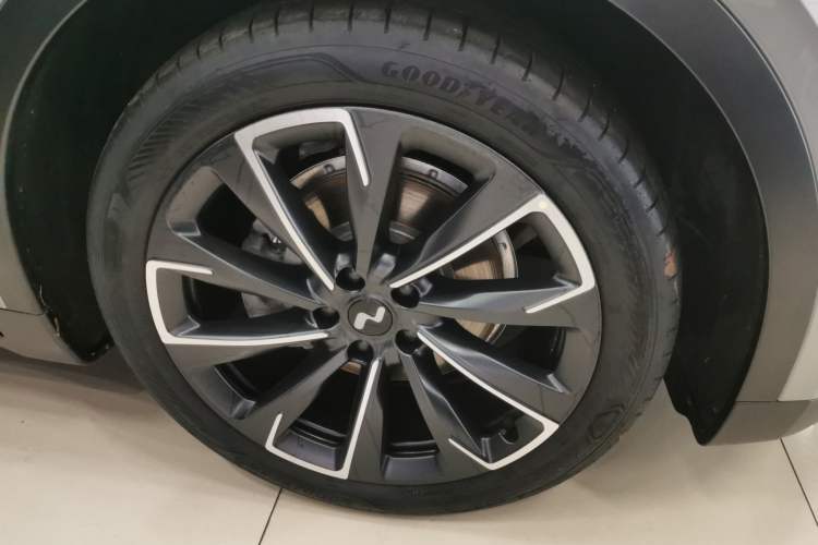 Used ONVO L60 2024 60 kWh Rear-Drive Version Right Front Wheel Hub