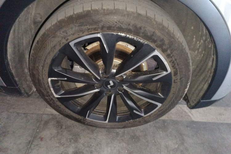 Used ONVO L60 2024 60 kWh Rear-Drive Version Right Front Wheel Hub
