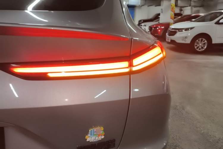 Used ONVO L60 2024 60 kWh All-Wheel Drive Right Rear Taillight