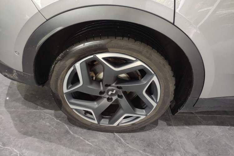 Used ONVO L60 2024 60 kWh Rear-Drive Version Right Rear Wheel Hub