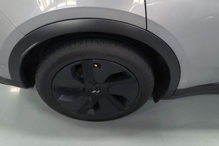 Used ONVO L60 2024 60 kWh Rear-Drive Version Right Rear Wheel Hub