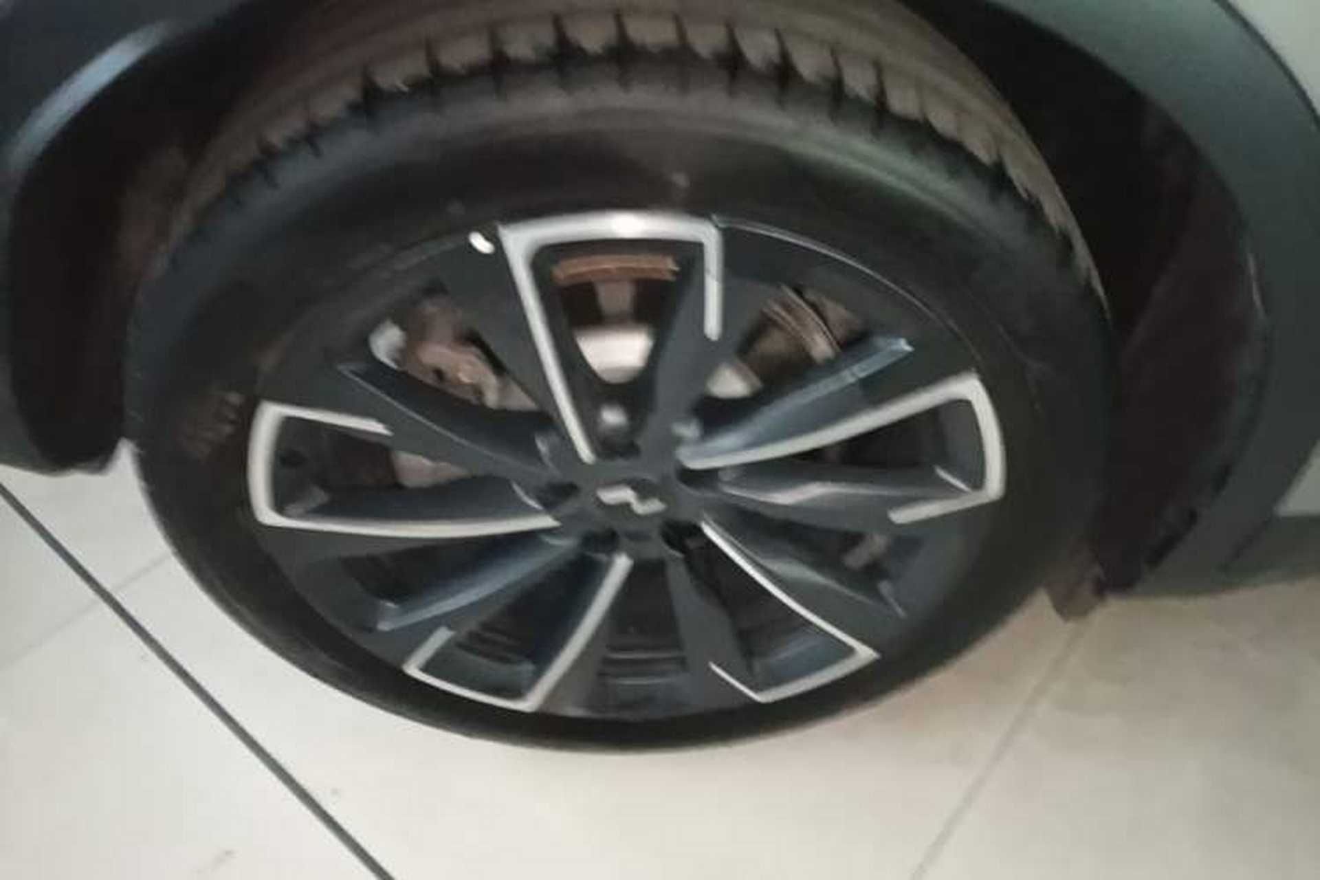 Used ONVO L60 2024 60 kWh All-Wheel Drive Right Rear Wheel Hub