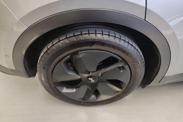 Used ONVO L60 2024 60 kWh Rear-Drive Version Right Rear Wheel Hub