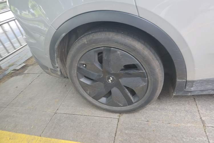 Used ONVO L60 2024 60 kWh Rear-Drive Version Right Rear Wheel Hub