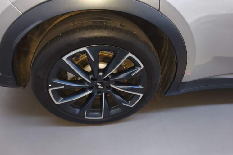 Used ONVO L60 2024 60 kWh Rear-Drive Version Right Rear Wheel Hub