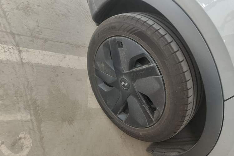 Used ONVO L60 2024 60 kWh Rear-Drive Version Right Rear Wheel Hub