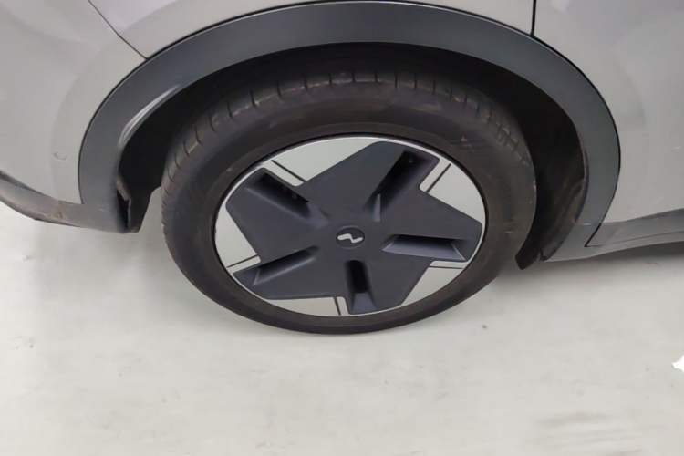 Used ONVO L60 2024 60 kWh Rear-Drive Version Right Rear Wheel Hub