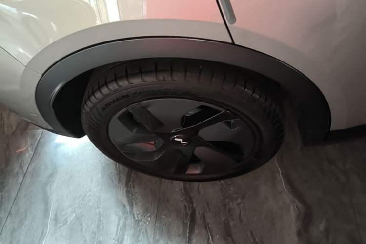 Used ONVO L60 2024 60 kWh Rear-Drive Version Right Rear Wheel Hub