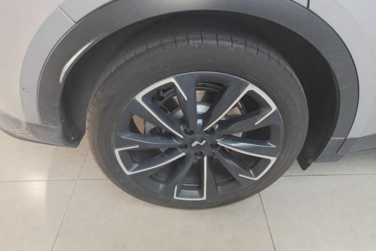 Used ONVO L60 2024 60 kWh Rear-Drive Version Right Rear Wheel Hub