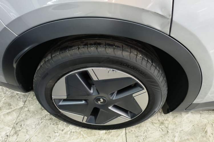 Used ONVO L60 2024 60 kWh All-Wheel Drive Right Rear Wheel Hub
