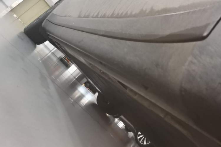 Used ONVO L60 2024 60 kWh Rear-Drive Version Right Side Sill