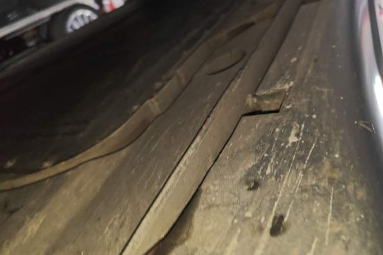Used ONVO L60 2024 60 kWh Rear-Drive Version Right Side Sill