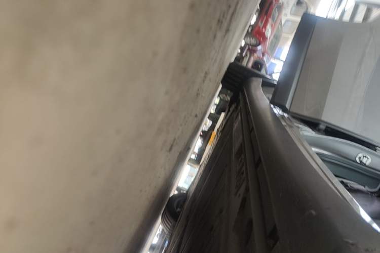 Used ONVO L60 2024 60 kWh Rear-Drive Version Right Side Sill