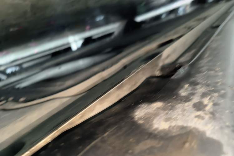 Used ONVO L60 2024 60 kWh Rear-Drive Version Right Side Sill
