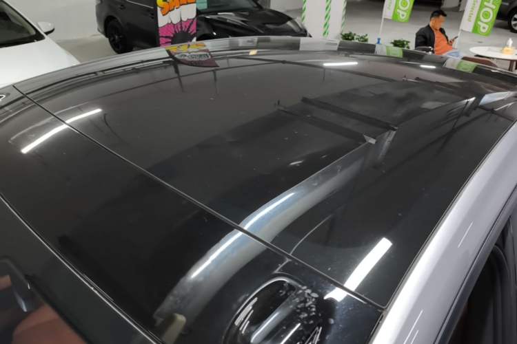 Used ONVO L60 2024 60 kWh All-Wheel Drive Roof