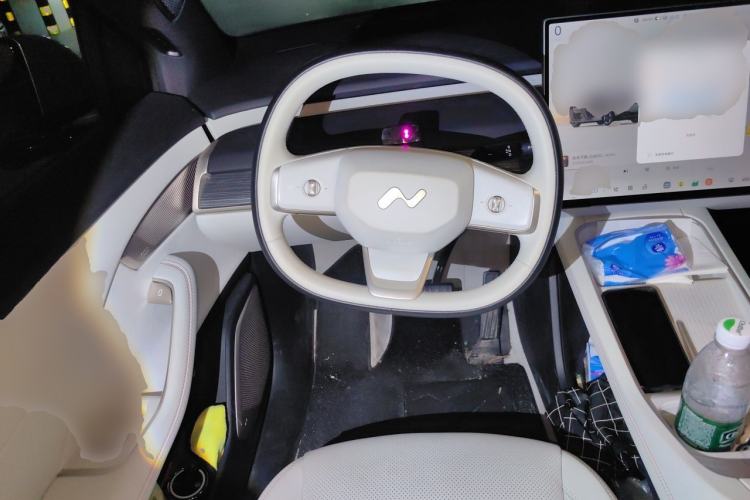 Used ONVO L60 2024 60 kWh Rear-Drive Version Steering Wheel
