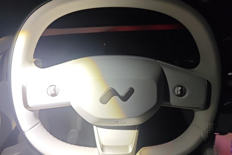 Used ONVO L60 2024 60 kWh Rear-Drive Version Steering Wheel