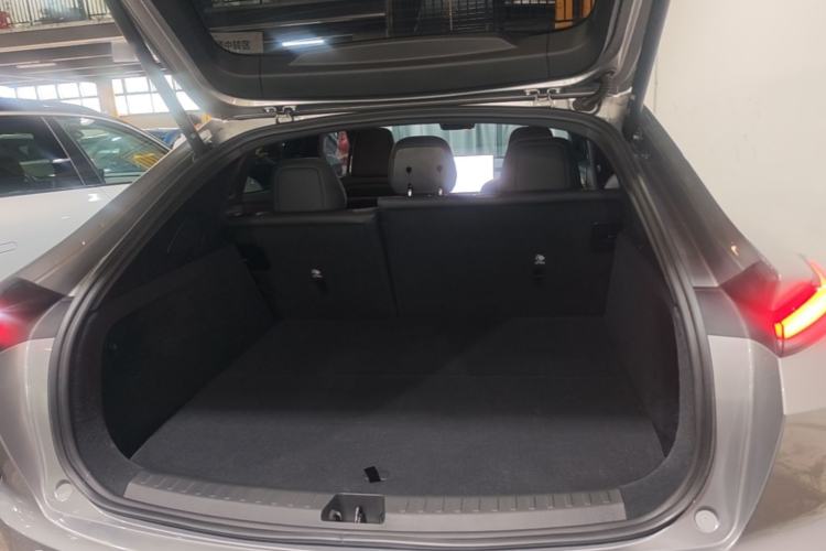 Used ONVO L60 2024 60 kWh Rear-Drive Version Trunk