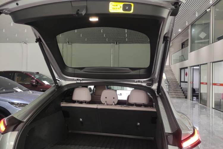 Used ONVO L60 2024 60 kWh Rear-Drive Version Trunk