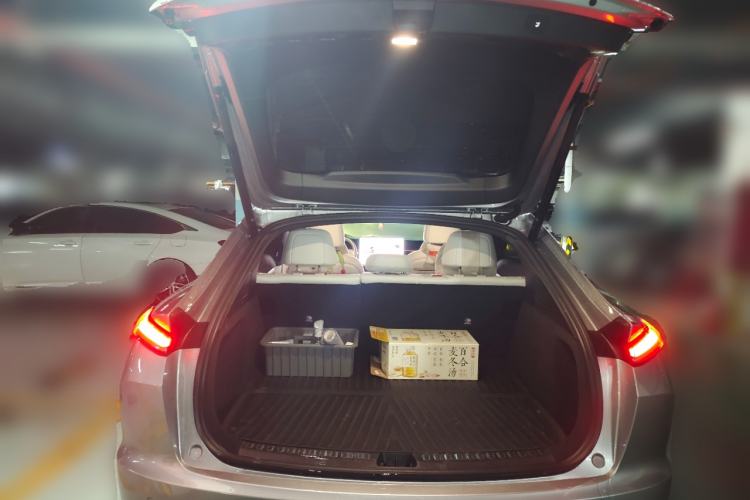 Used ONVO L60 2024 60 kWh Rear-Drive Version Trunk
