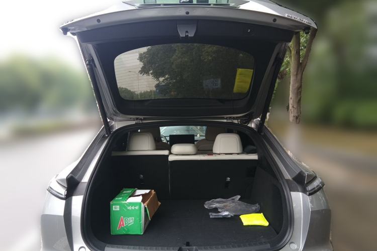 Used ONVO L60 2024 60 kWh Rear-Drive Version Trunk