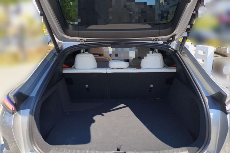 Used ONVO L60 2024 60 kWh Rear-Drive Version Trunk