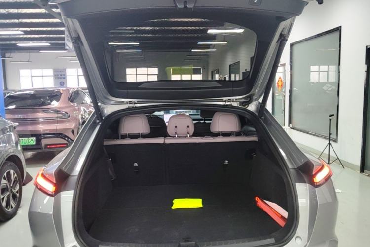 Used ONVO L60 2024 60 kWh Rear-Drive Version Trunk