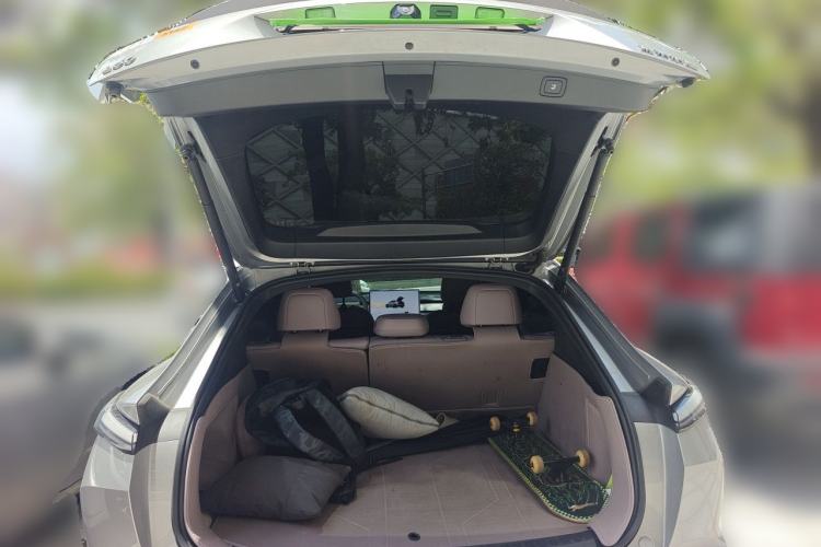 Used ONVO L60 2024 60 kWh Rear-Drive Version Trunk
