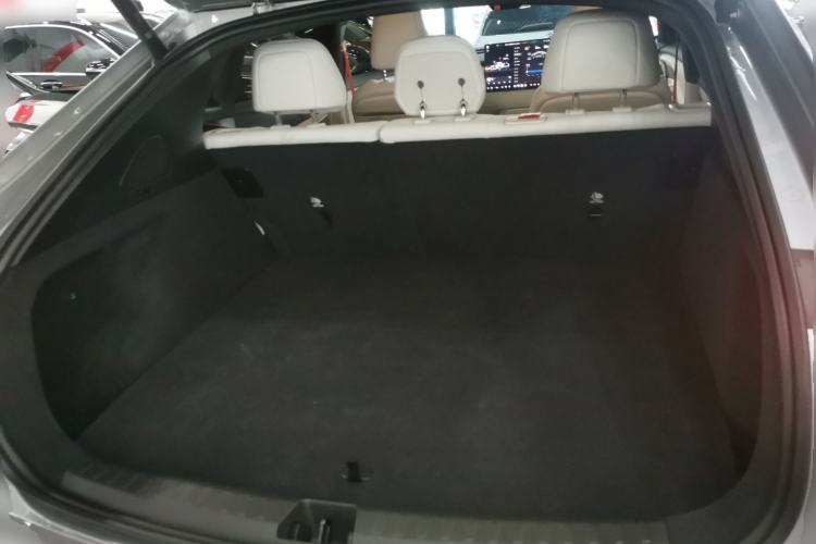 Used ONVO L60 2024 60 kWh Rear-Drive Version Trunk