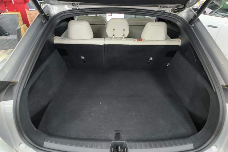 Used ONVO L60 2024 60 kWh Rear-Drive Version Trunk