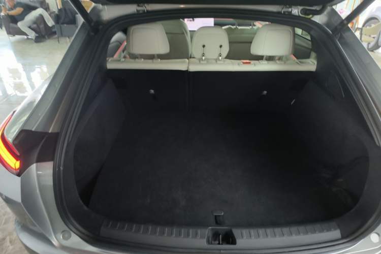 Used ONVO L60 2024 60 kWh All-Wheel Drive Trunk