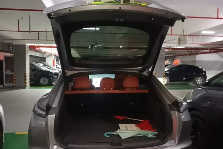 Used ONVO L60 2024 60 kWh Rear-Drive Version Trunk