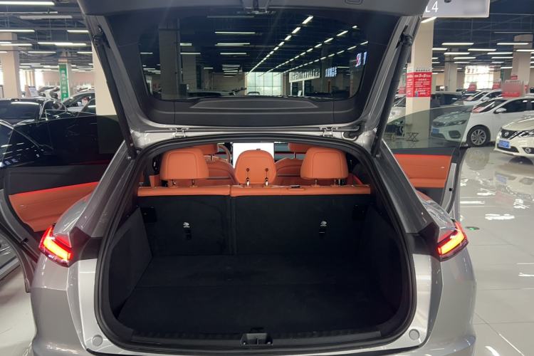 Used ONVO L60 2024 60 kWh Rear-Drive Version Trunk