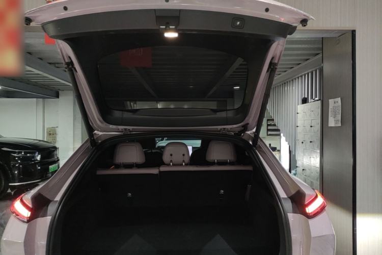 Used ONVO L60 2024 60 kWh Rear-Drive Version Trunk